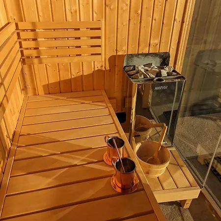 Luxurioese Mit Sauna アパート *