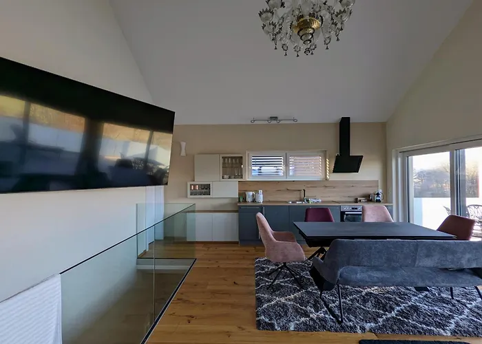 Luxurioese Mit Sauna Prufingberg