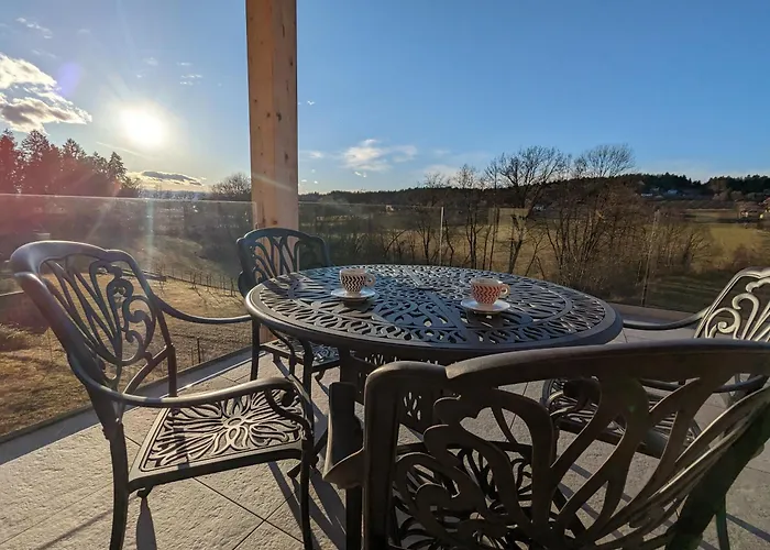 Luxurioese Mit Sauna Prufingberg